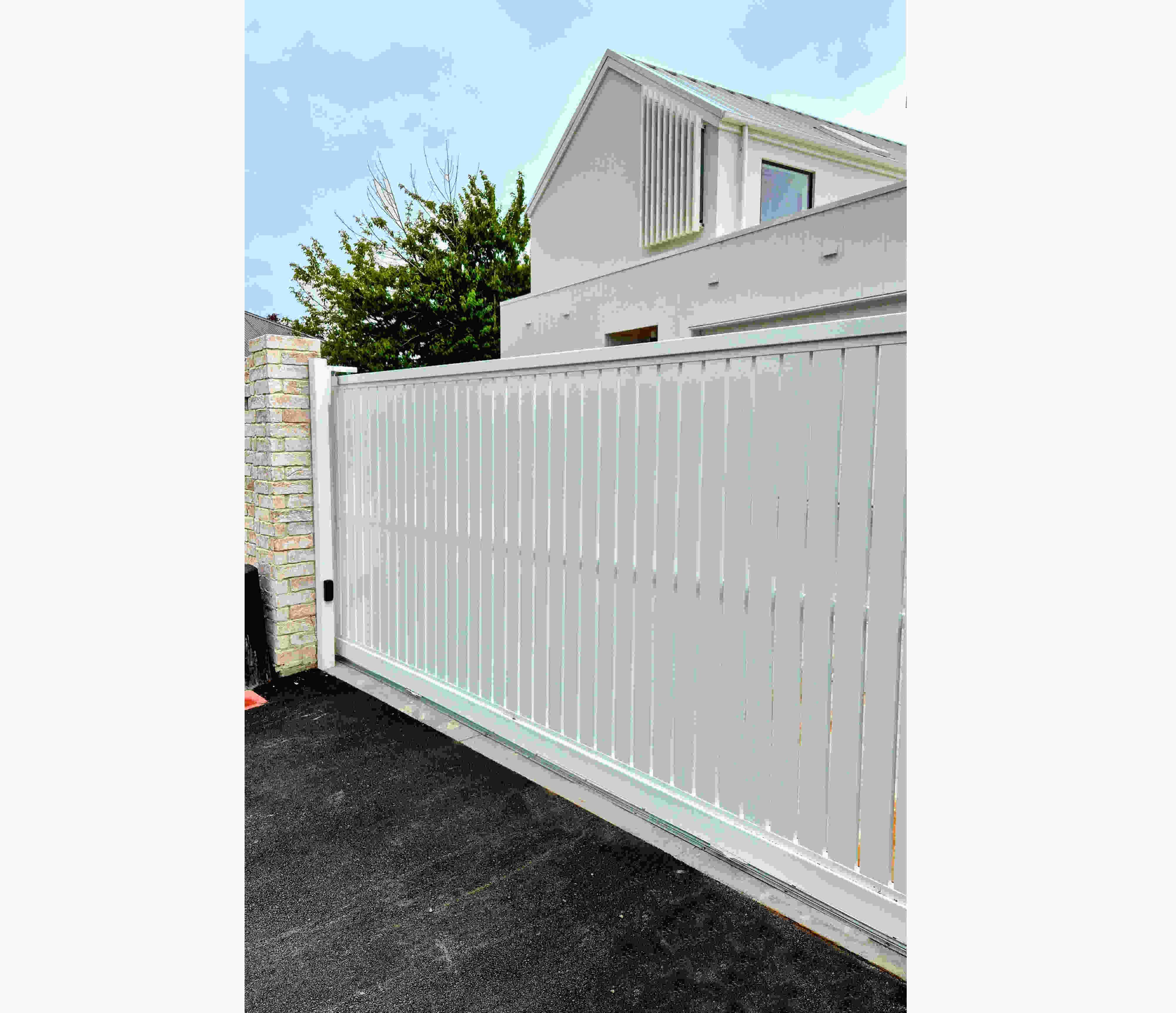 White SVS Straven Road square lres